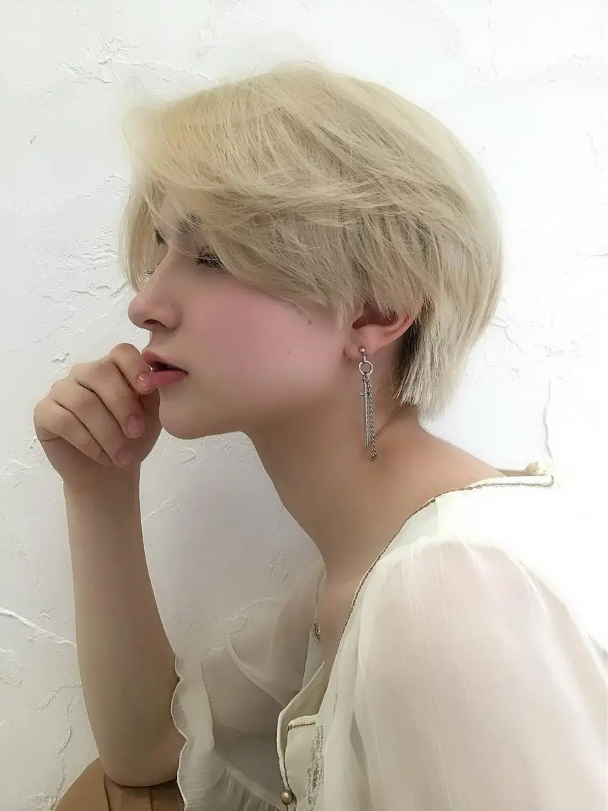 ショート カラー リルウヘアー 天王寺のヘアスタイル