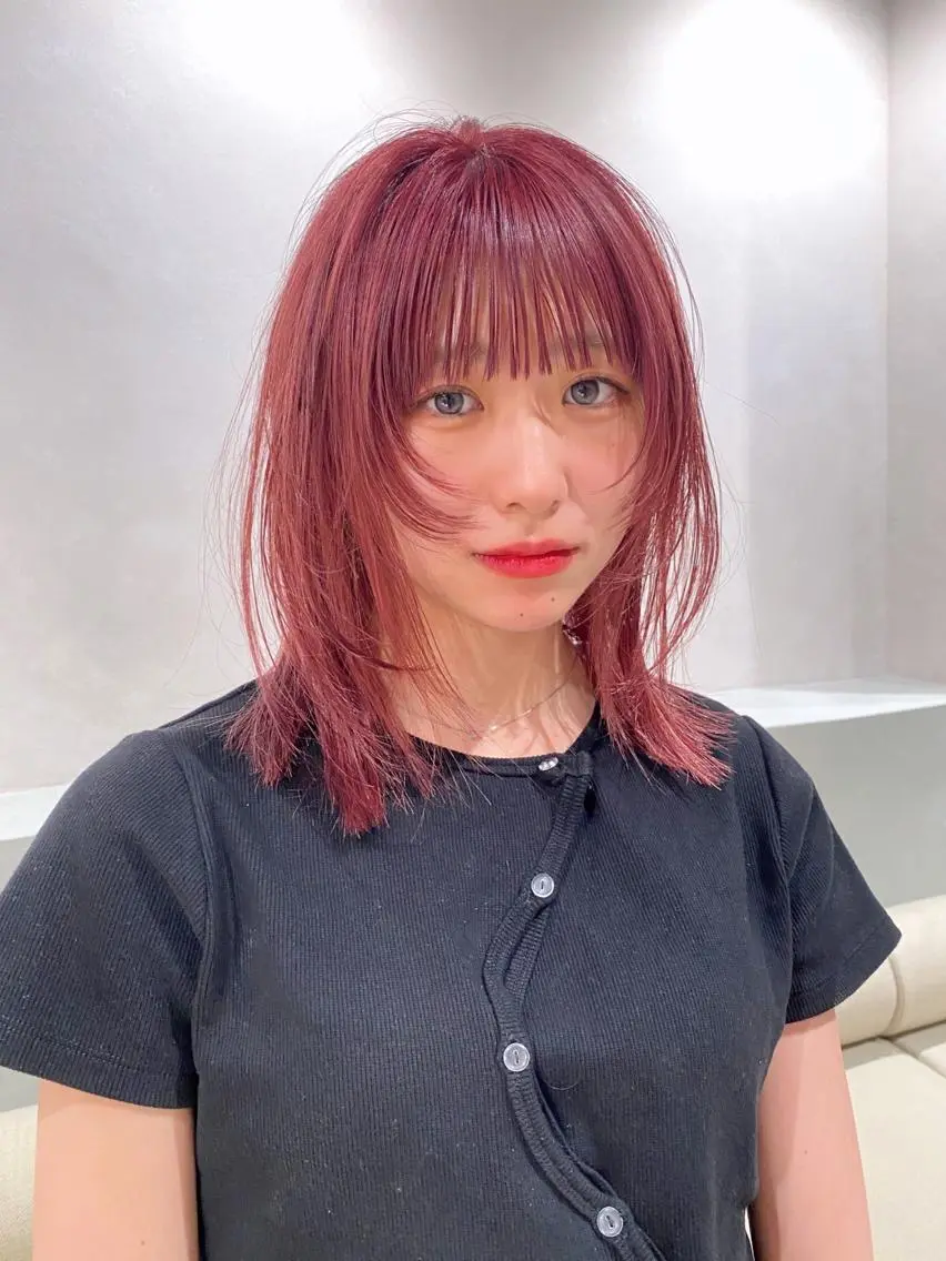 ミディアム くびれヘア レイヤーカット 栗原 瑞稀のヘアスタイル