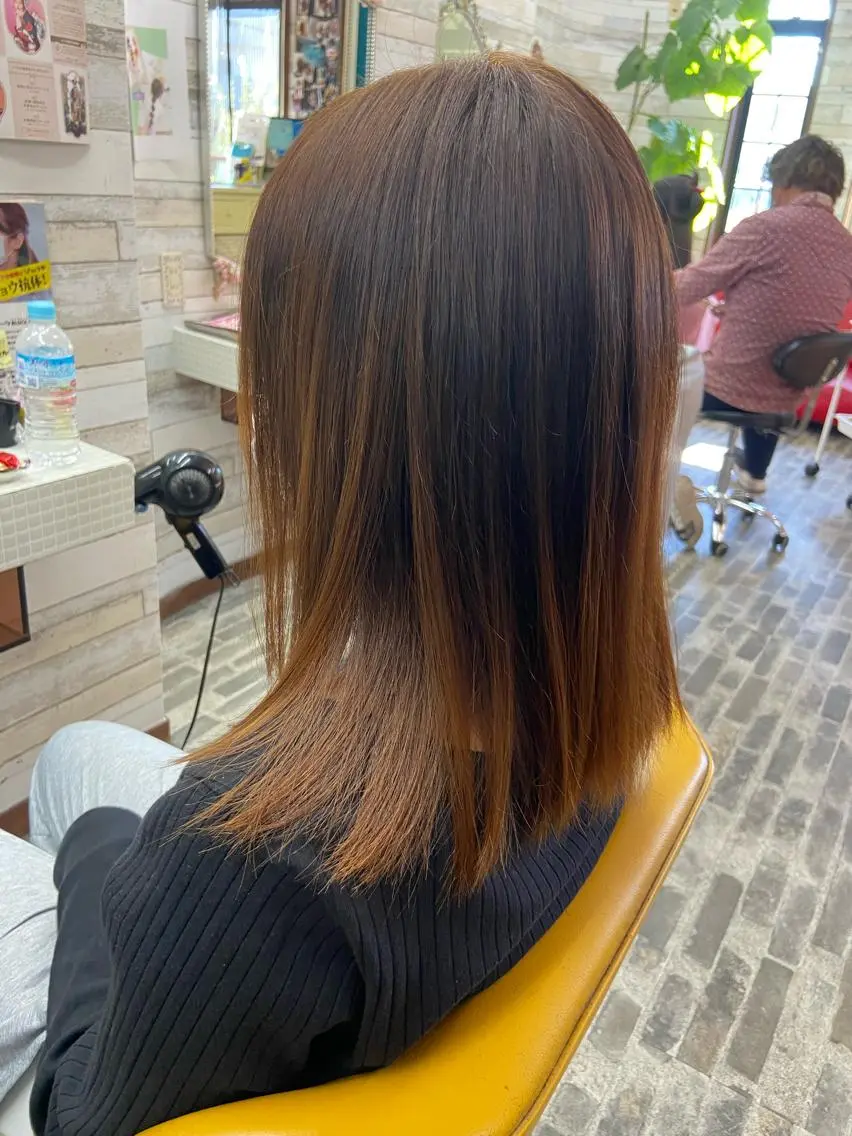 ミディアム カラー ブリーチ ブリーチなしカラー オレンジ 大坪 拓斗のヘアスタイル