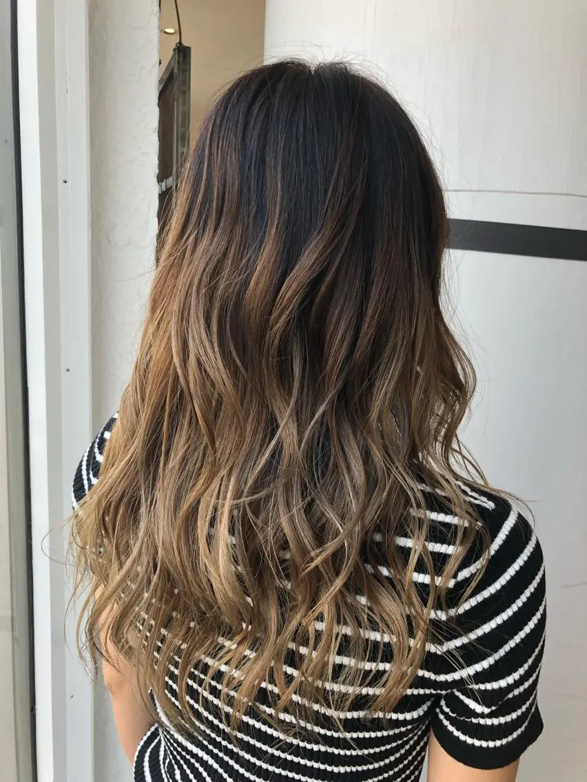 セミロング カラー welring hair salonのヘアスタイル