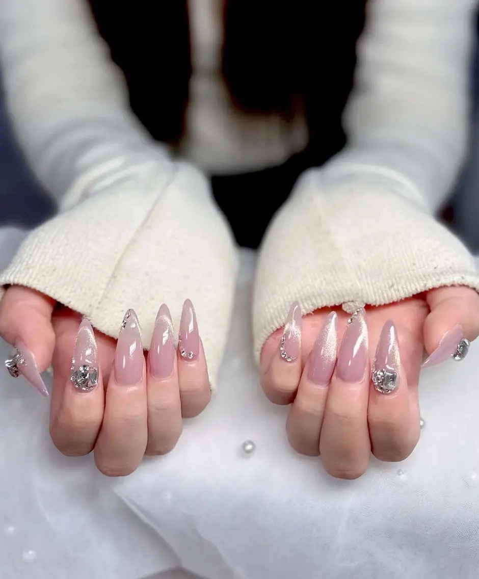 ネイル オーロラネイル チークネイル フットネイル ジェルネイル 韓国ネイル ハンドネイル H.baby Nail Salonのネイルデザイン