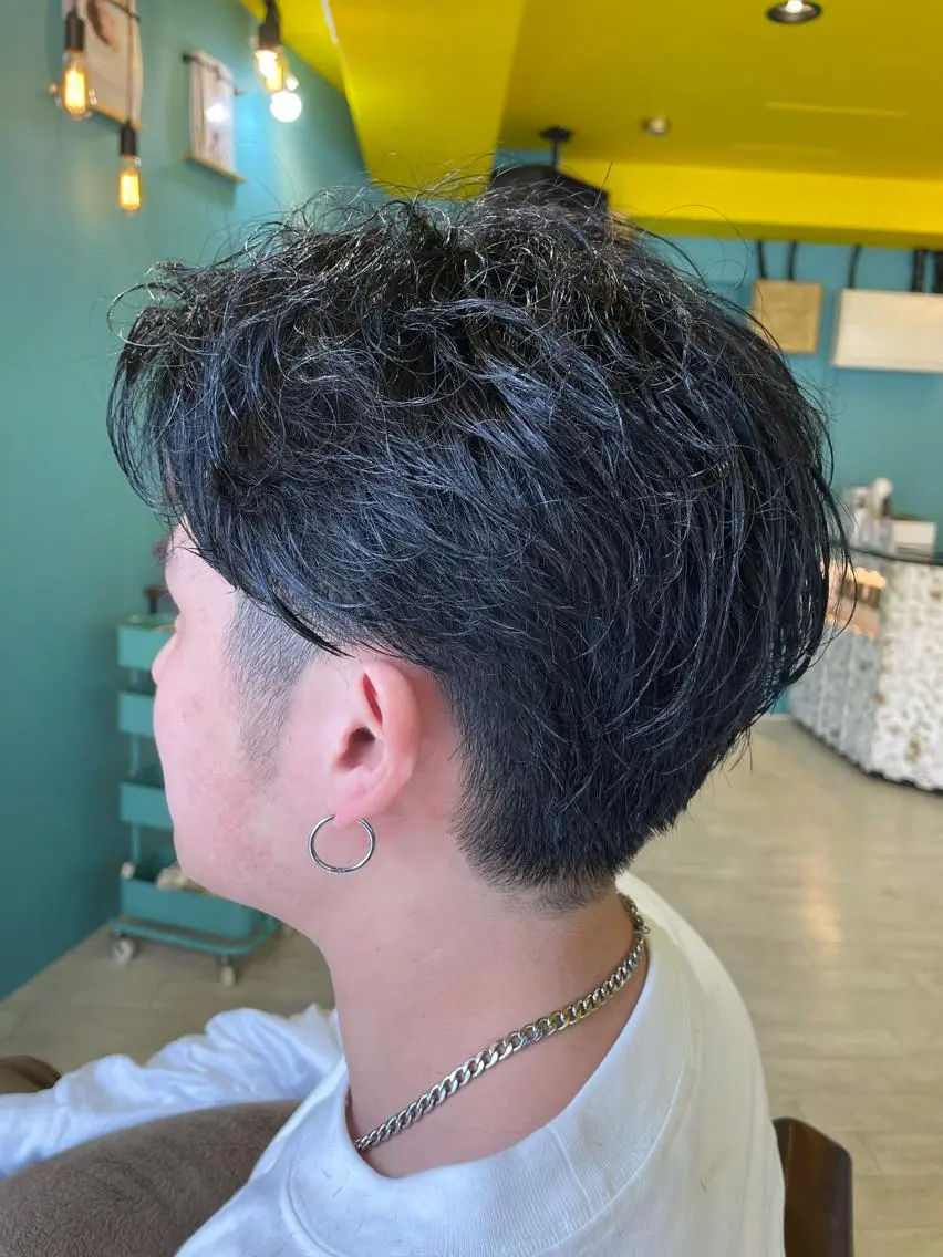ショート 末石 智のヘアスタイル