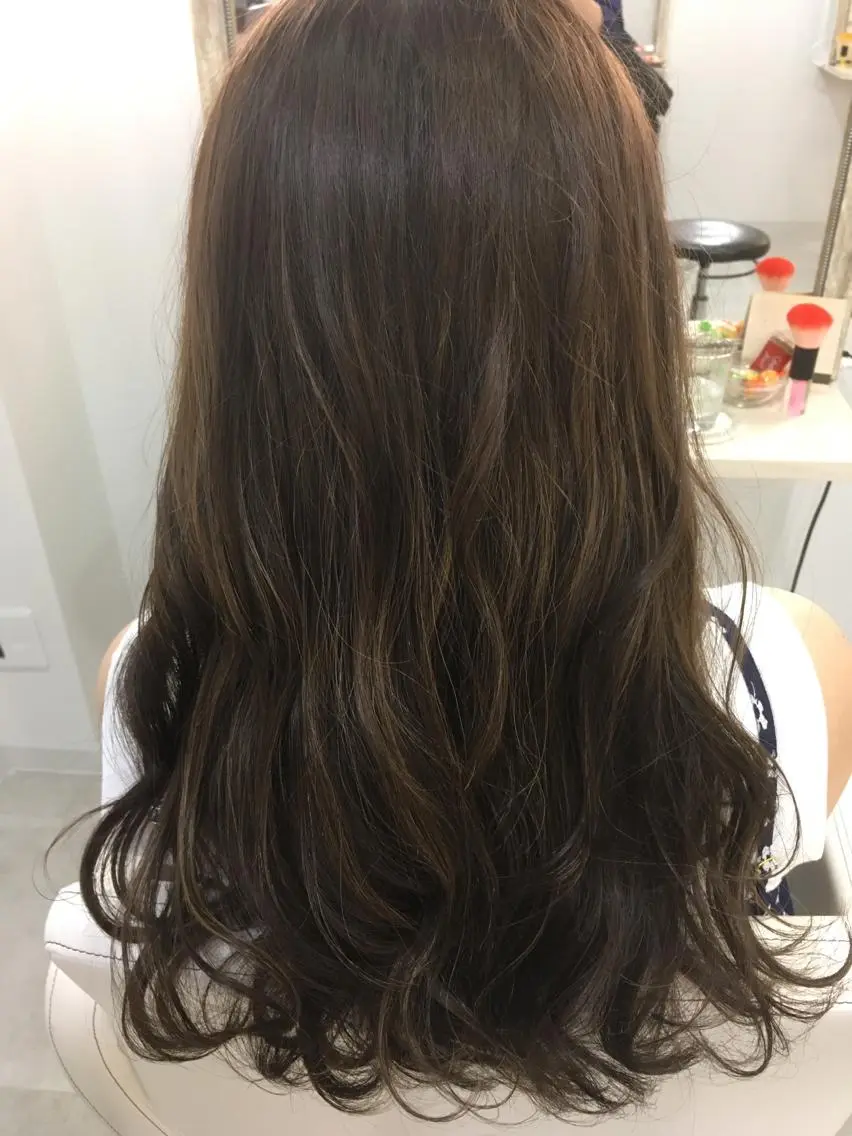 セミロング ロング カラー ハイライトカラー 3Dハイライト ハイライト 髪質改善 中川 翔のヘアスタイル