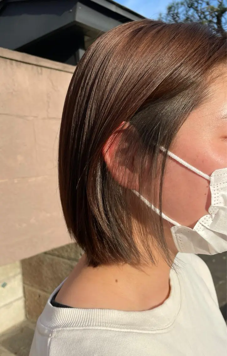 ショート カラー ベージュカラー イヤリングカラー フォギーベージュ 髪質改善サロン✨ 三浦　葵のヘアスタイル