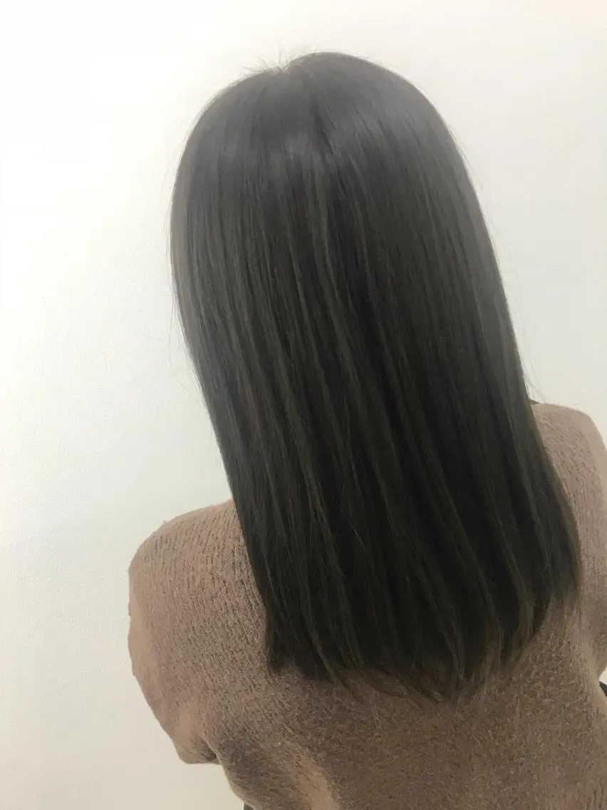 セミロング カラー Rayt hair レイトヘアーのヘアスタイル