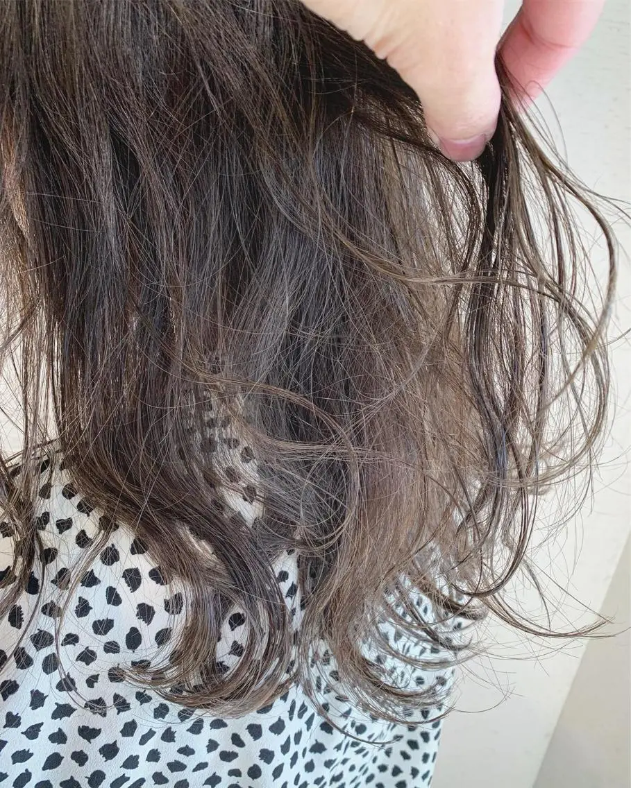 ロング カラー ヘアアレンジ 白髪ぼかしハイライト 茗荷谷駅徒歩2分のヘアスタイル