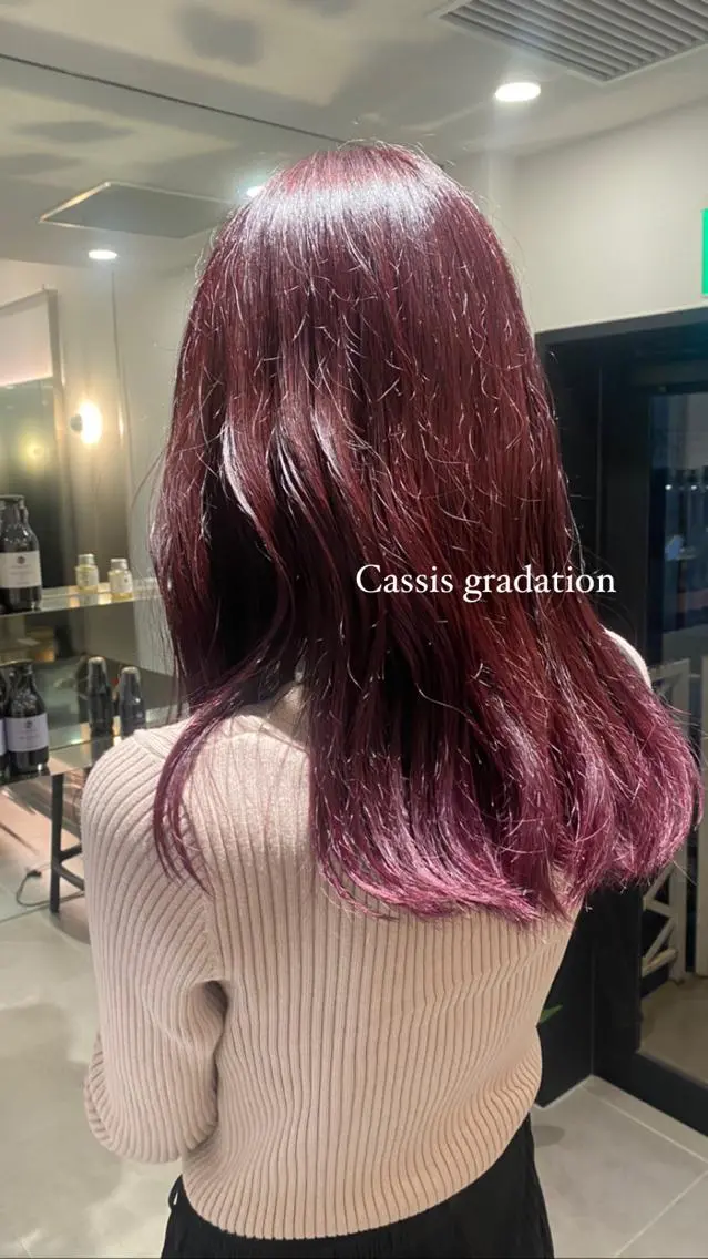 ロング カラー ミオ💎ショート 透ける暗髪のヘアスタイル