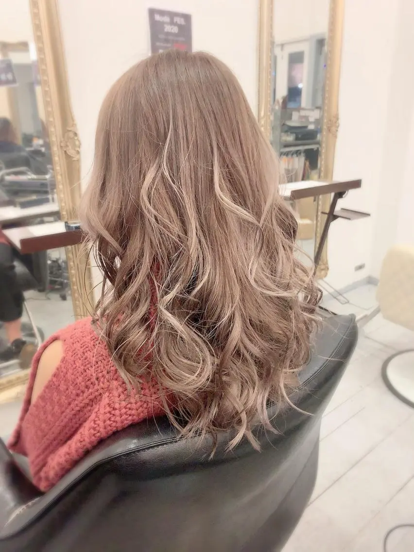ロング カラー ヘアカラー トリートメント 💎JADE GRACE💎のヘアスタイル