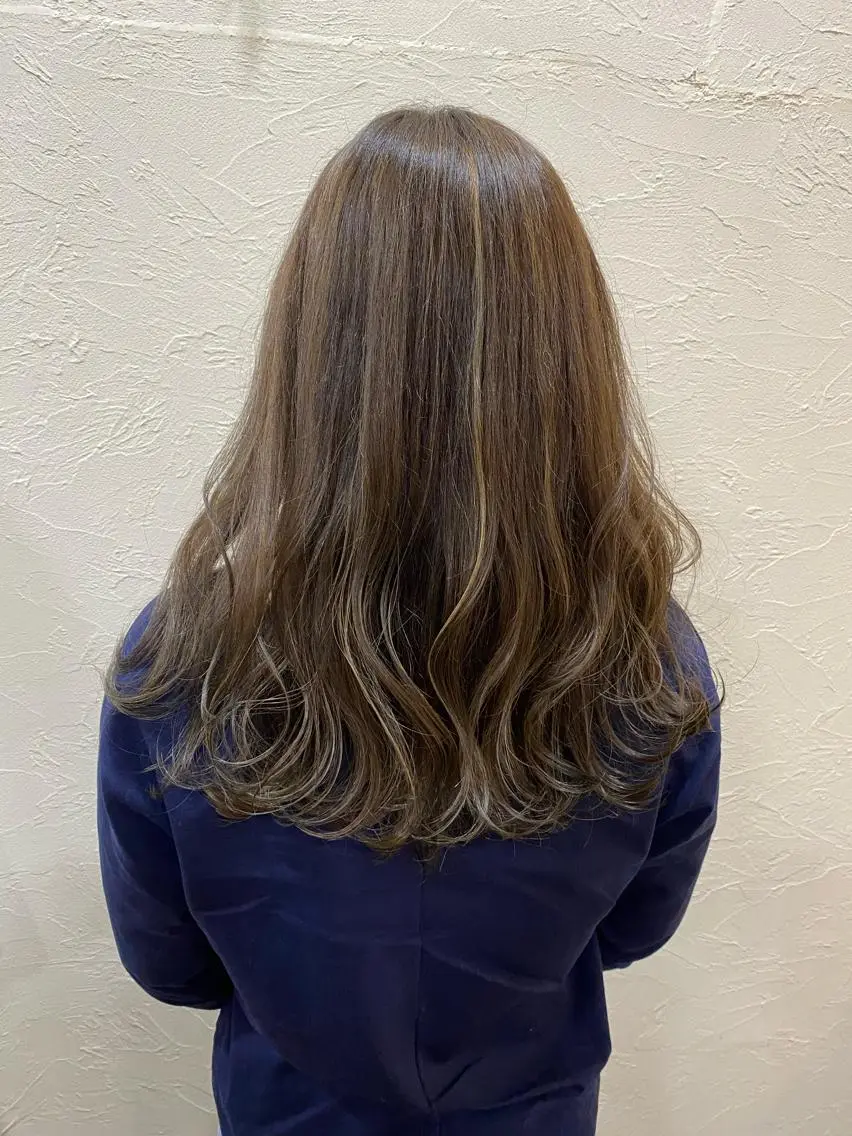 ロング カラー カット ヘアカラー トリートメント ENIF ヤマグチアツコのヘアスタイル