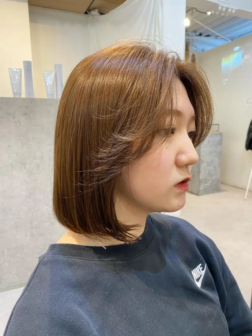 ミディアム カラー カット ヘアカラー トリートメント 似合う髪型見つけます AYAKAのヘアスタイル