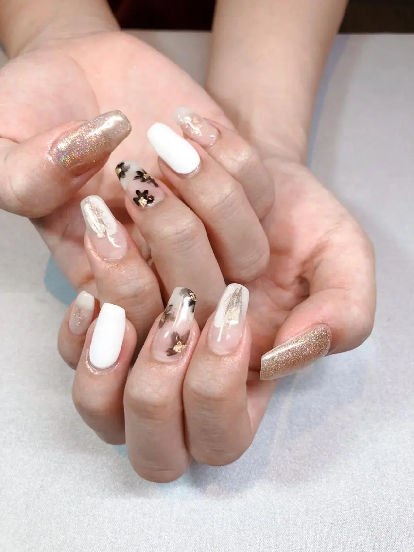 ネイル iiloo aromaworksのネイルデザイン