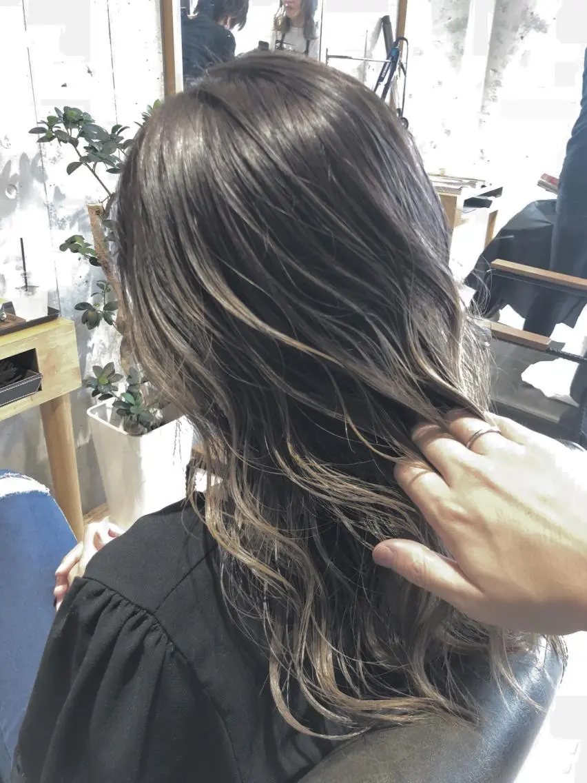セミロング レイヤーカット カット パーマ REVE 美容室のヘアスタイル