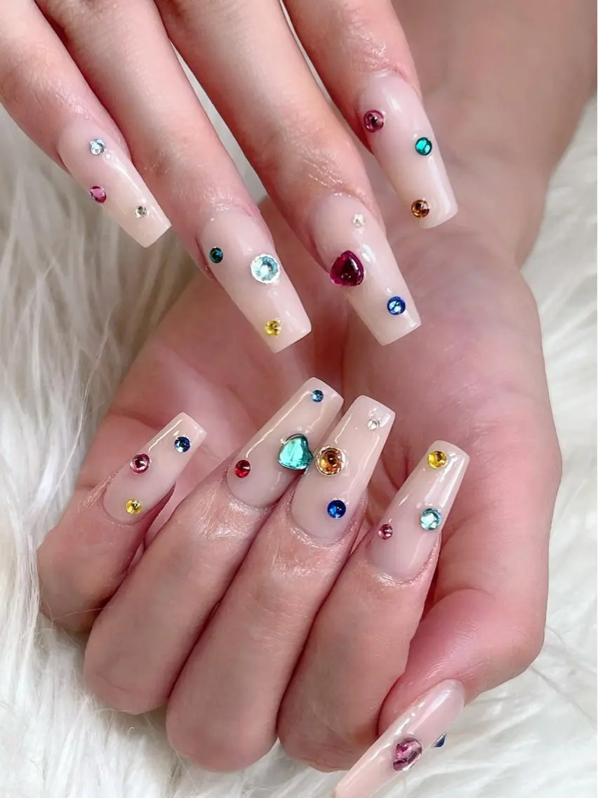 ネイル ストーンネイル Feel ‪‪☺︎‬Yuriaのネイルデザイン
