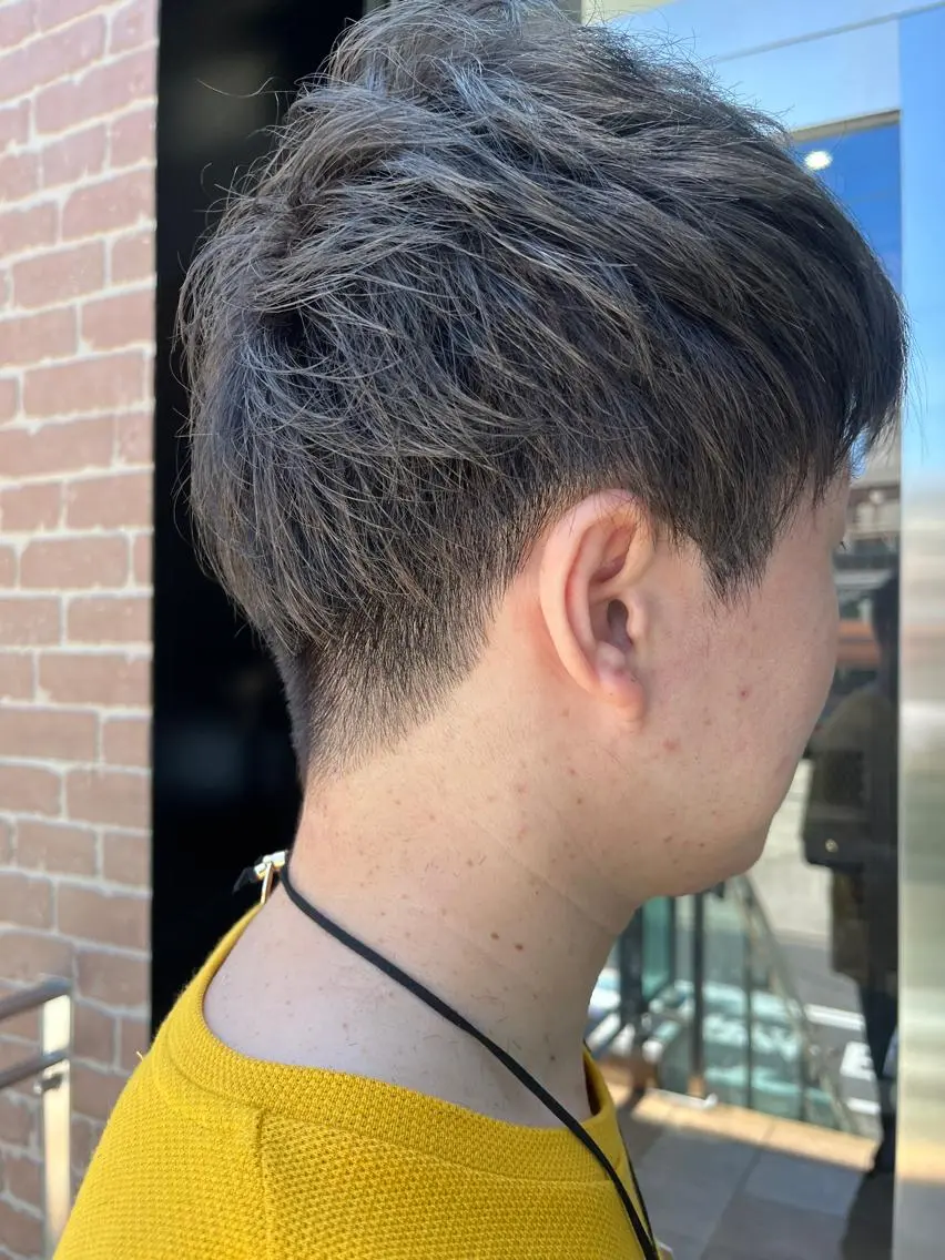 セミロング カラー パーマ ヘアアレンジ メンズ キッズ ネイル マツエク・マツパ アイブロウ メンズブリーチ メンズハイライト メンズインナーカラー メンズ韓国風 ブリーチ ヘッドスパ 久木原 ゆりのヘアスタイル