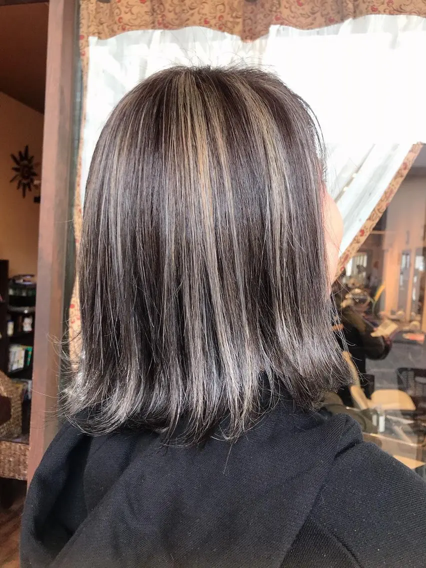 ミディアム JASMINE by carrefourのヘアスタイル