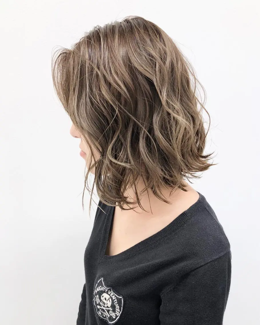 ショート カラー グレージュ ハイライトカラー ボブ ハイライト メンズ特化 パーマ/オザワのヘアスタイル