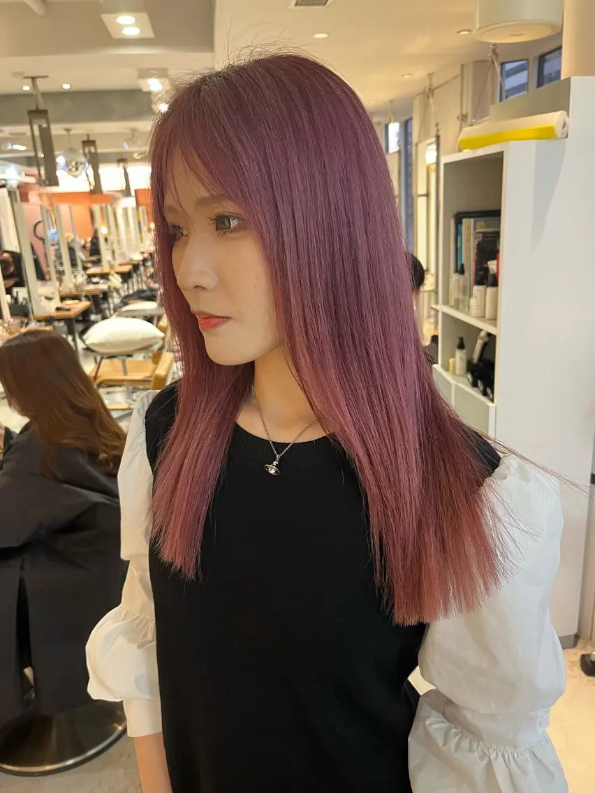 ロング カラー ベージュカラー ブリーチ ピンクカラー ピンクベージュ ヘアカラー トリートメント nameless髪質 改善ブリーチ心斎橋のヘアスタイル