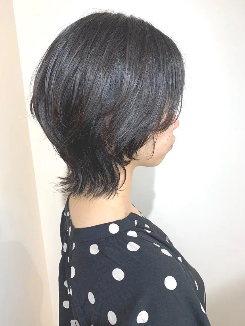 ショート 伸ばしかけ ショートヘア ウルフカット ハイライト✖️ 暗髪🤎Nahoのヘアスタイル