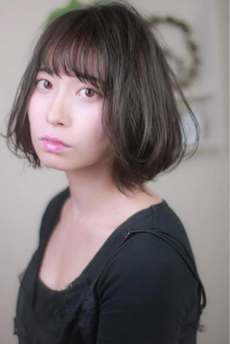 ショート ボブ ハイライト 外ハネヘア カット ヘアカラー トリートメント ✂︎ショートの匠✂︎ 坂巻 慶輔のヘアスタイル