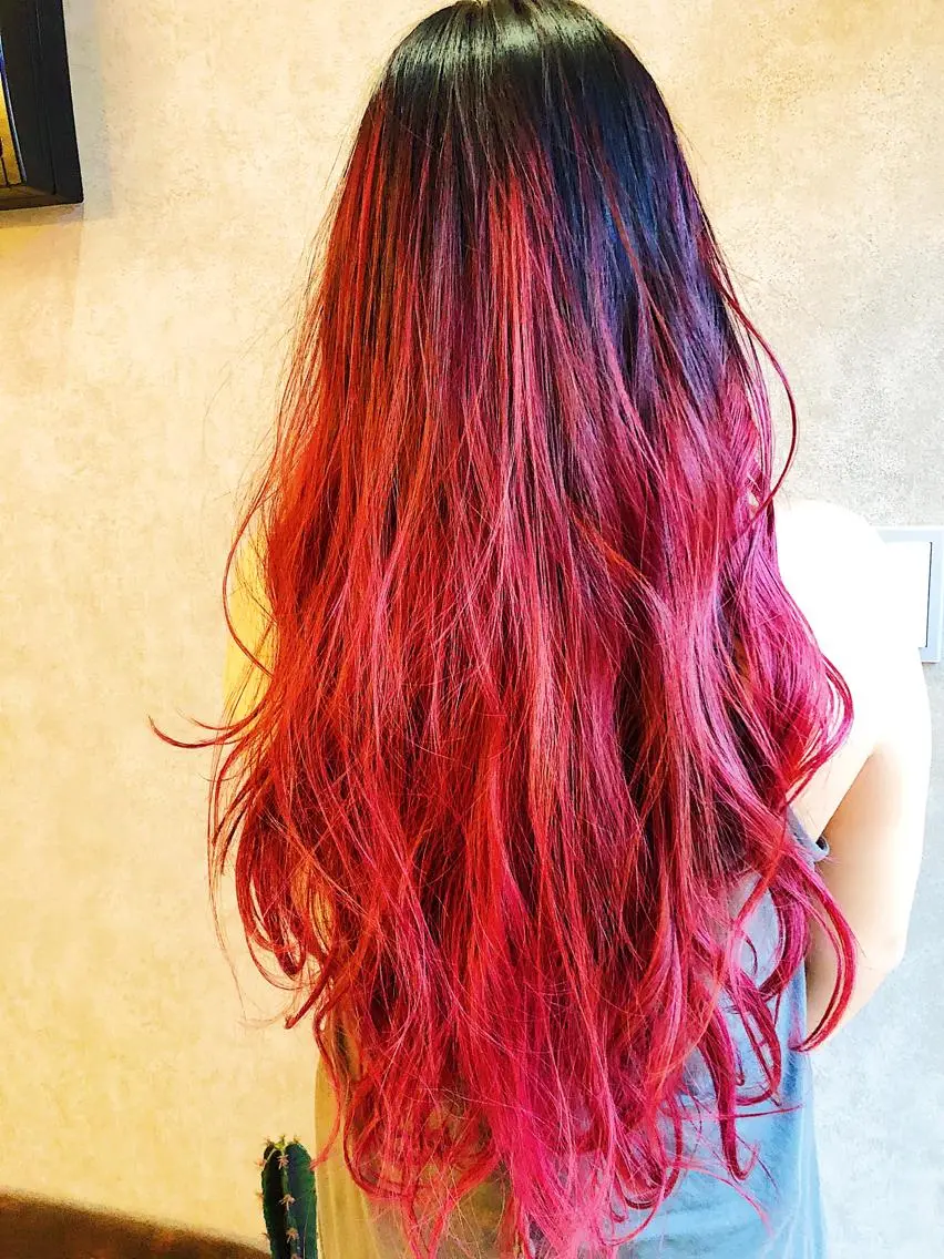 ロング カラー 顔周りレイヤーカット ブリーチminamiのヘアスタイル