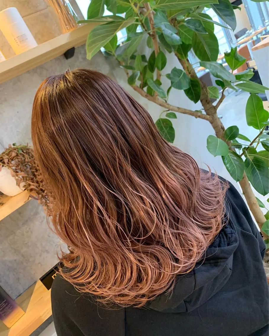 セミロング カラー ヘアカラー トリートメント 天野 開のヘアスタイル
