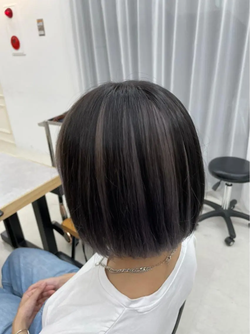 ショート カラー ラベンダーカラー ラベンダーグレー 韓国風カラー🤎 𝒄𝒉𝒊𝒌𝒂のヘアスタイル