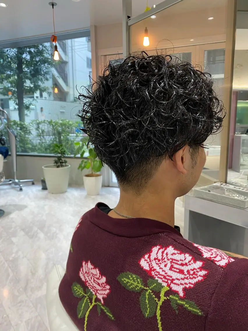 ショート パーマ メンズ メンズパーマ 刈り上げ Riganuts王子 Hayato✂︎のヘアスタイル