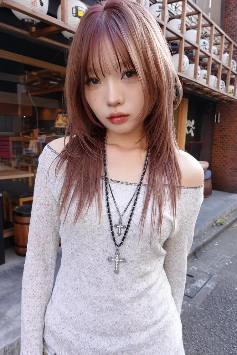 ミディアム カラー 顔周りレイヤーカット ブリーチminamiのヘアスタイル