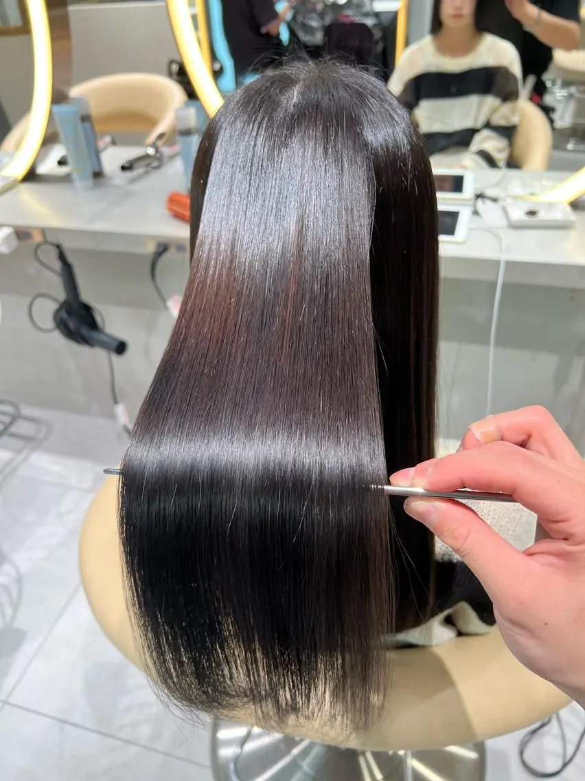 ロング 髪質改善 縮毛矯正 トリートメント 福岡縮毛矯正✨️ ストレート 向井和輝のヘアスタイル