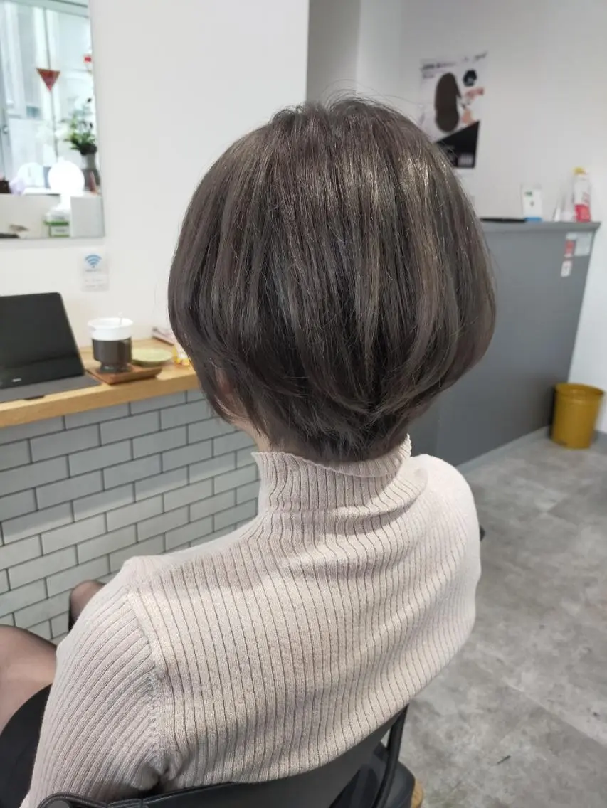 ショート カラー RU RIのヘアスタイル