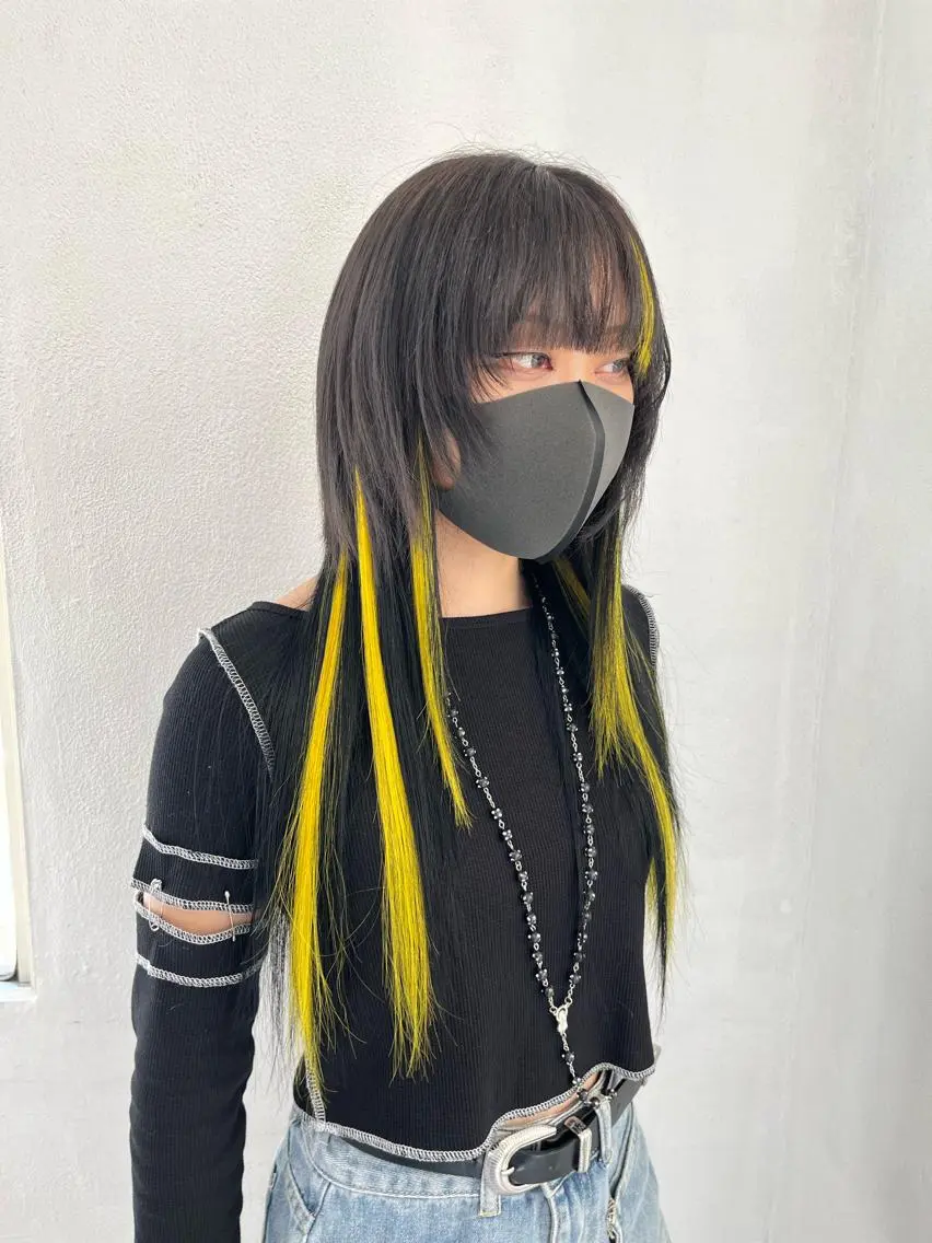 ロング エクステ ハイトーン 💭黒崎ハルカのヘアスタイル