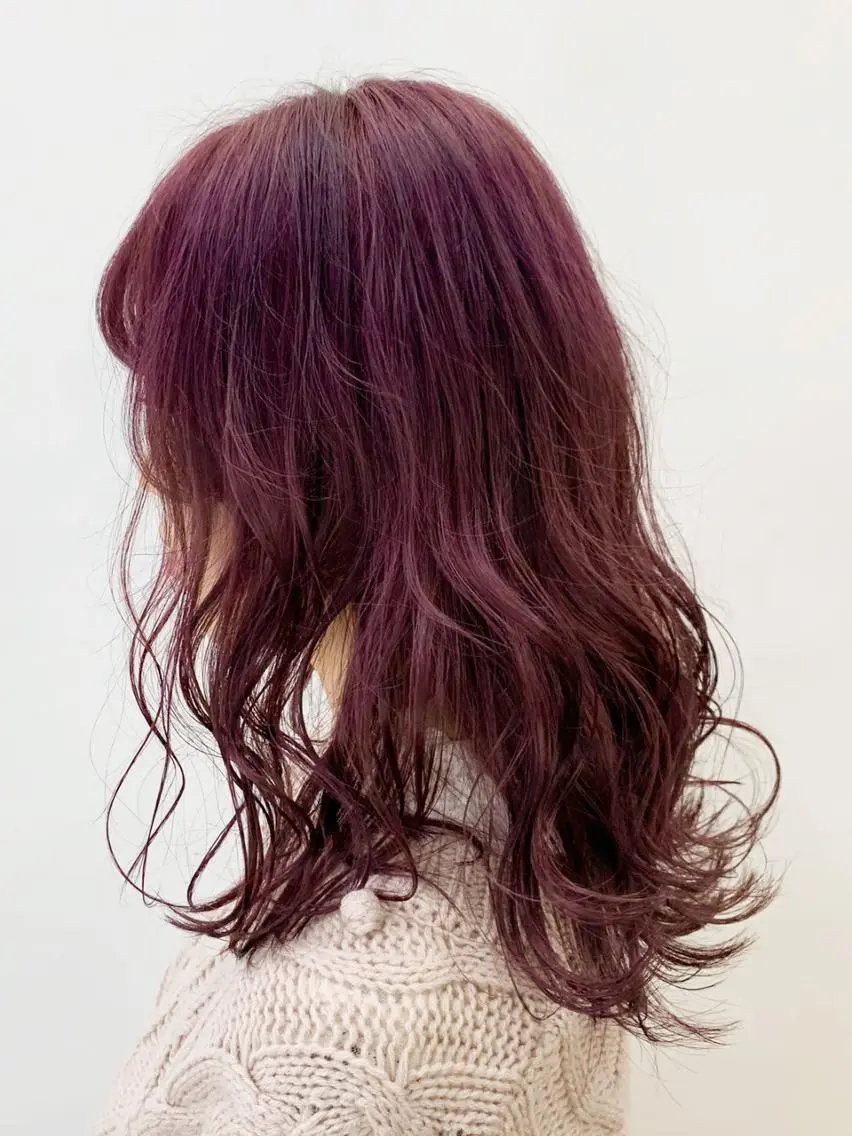 ミディアム カラー パーマ ヘアアレンジ レッドカラー バイオレットカラー ITbyALBUM 中野店のヘアスタイル