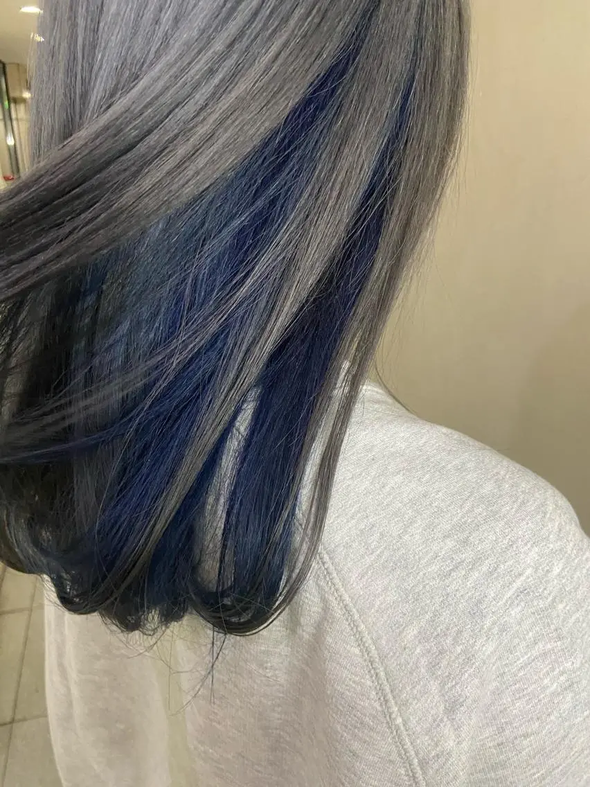 セミロング 吉村 夏椰のヘアスタイル