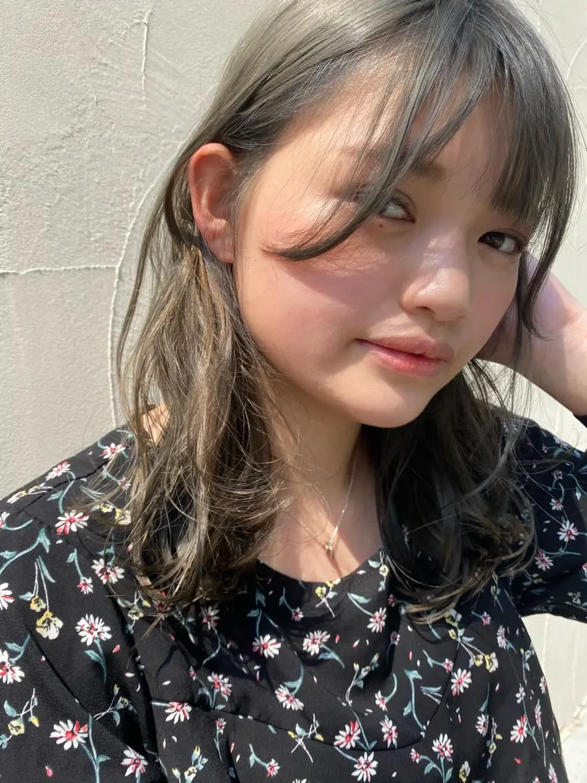 ロング カラー ヘアアレンジ ベージュカラー オリーブベージュ たなか ちあきのヘアスタイル