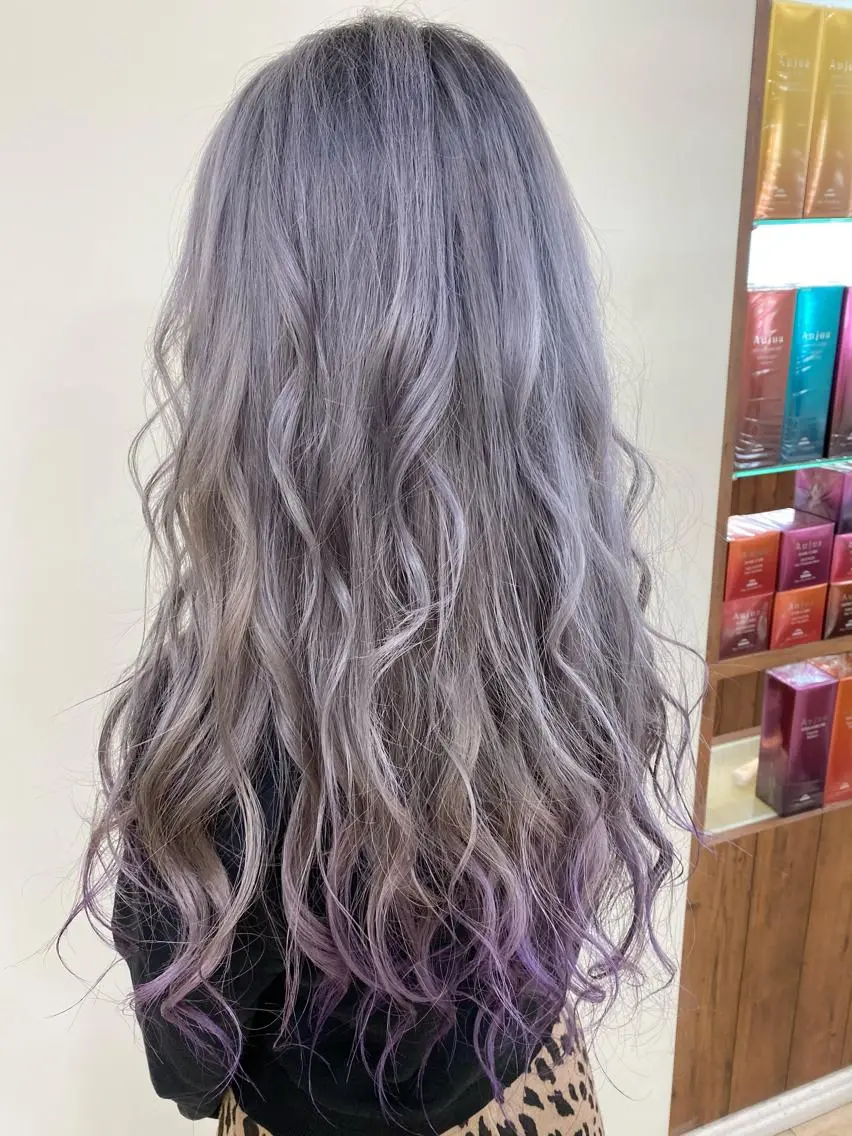 カラー SALOWIN栄 高須大貴のヘアスタイル
