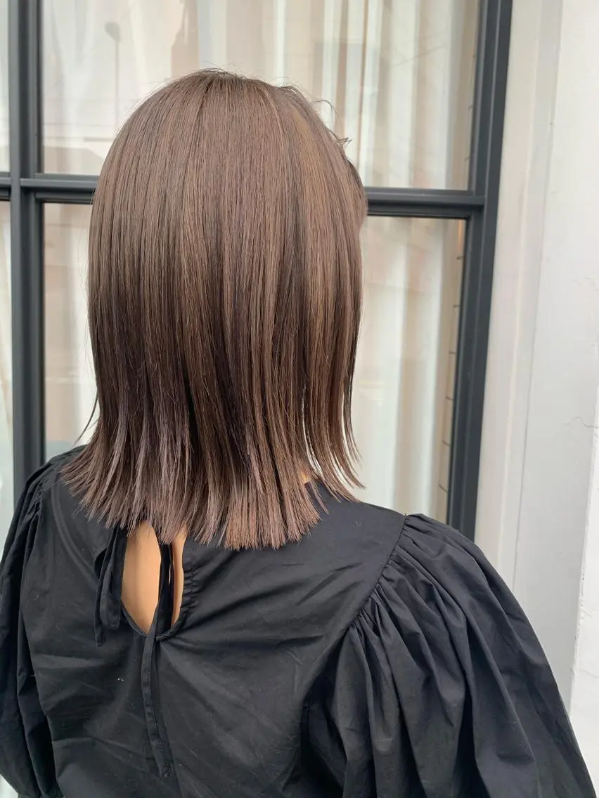 ミディアム ボブ 伊藤 陽のヘアスタイル