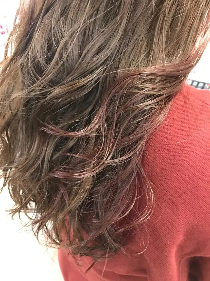 セミロング カラー 艶髪🫧髪質改善 縮毛矯正✨影山湧市のヘアスタイル