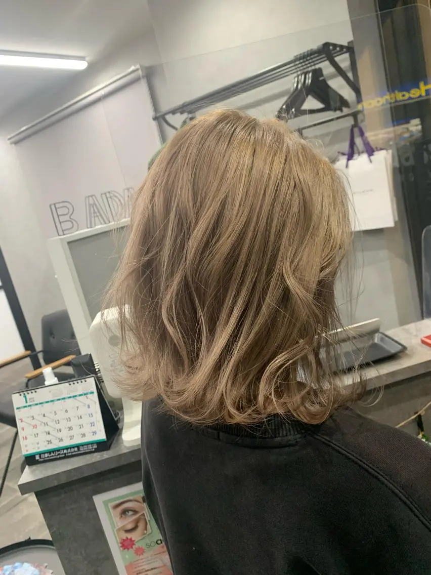 ミディアム カラー ヘアカラー 菊地 旬のヘアスタイル