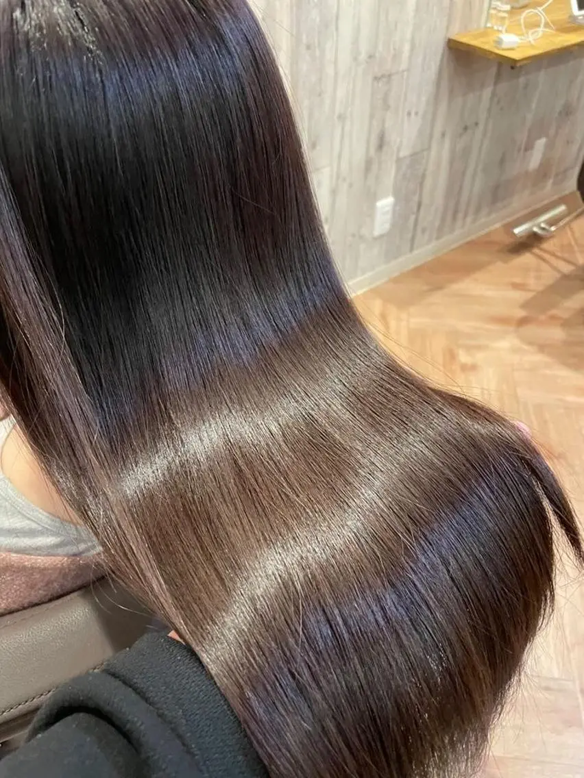 ロング カラー 髪質改善 トリートメント ヘアカラー トリートメント 韓国🇰🇷レイヤー 映える顔周り🩷のヘアスタイル