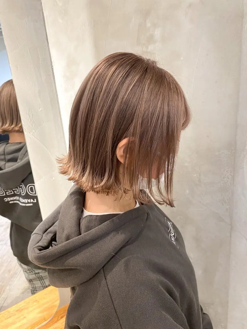 ミディアム カット ヘアカラー トリートメント 新宿/顔周りカット +レイヤー＝しずく♩のヘアスタイル