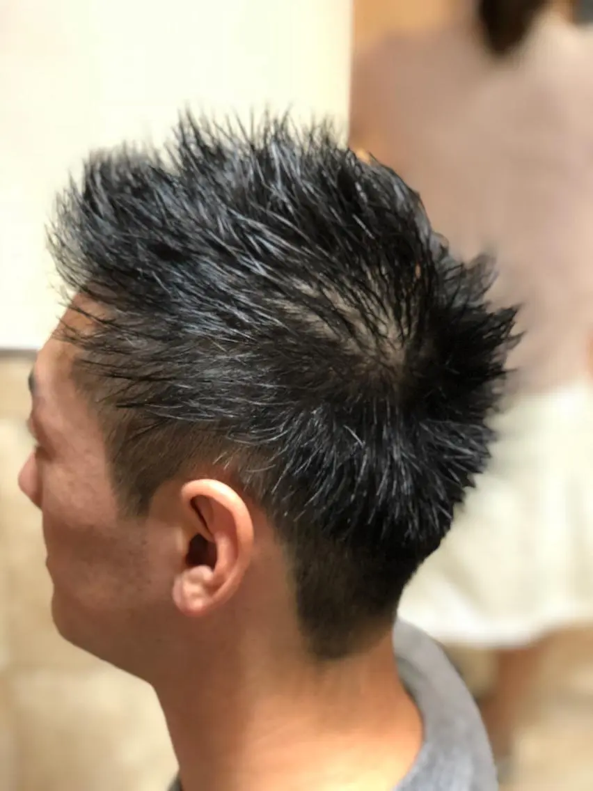 メンズ スパイキーショート 100%髪質改善特化 TRUNSのヘアスタイル