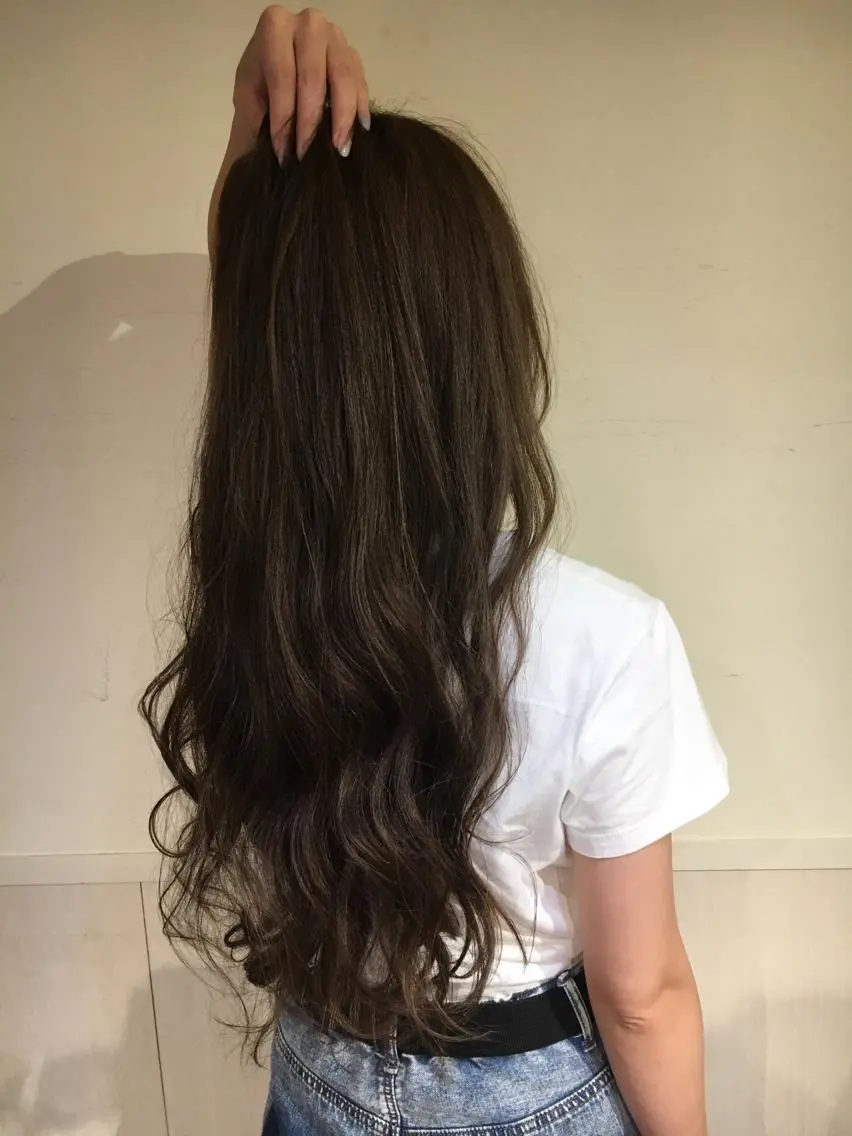 ロング カラー 野崎 ひかりのヘアスタイル