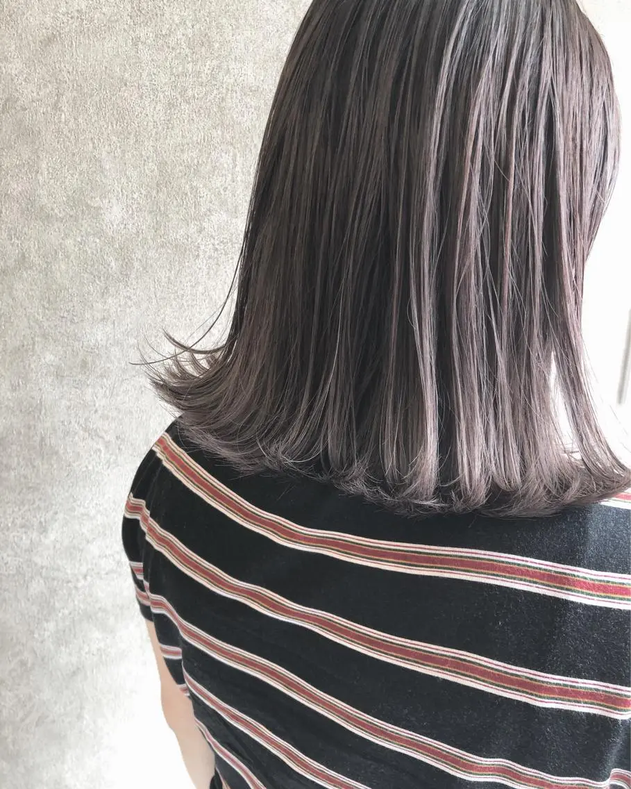 ミディアム カラー カット ヘアカラー 顔周りレイヤーカット ブリーチminamiのヘアスタイル