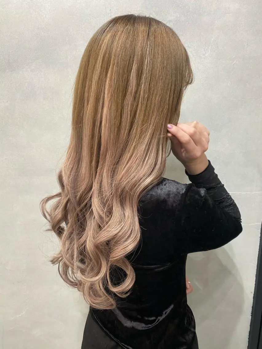 ロング カラー ヘアアレンジ FAAM Tsuneのヘアスタイル