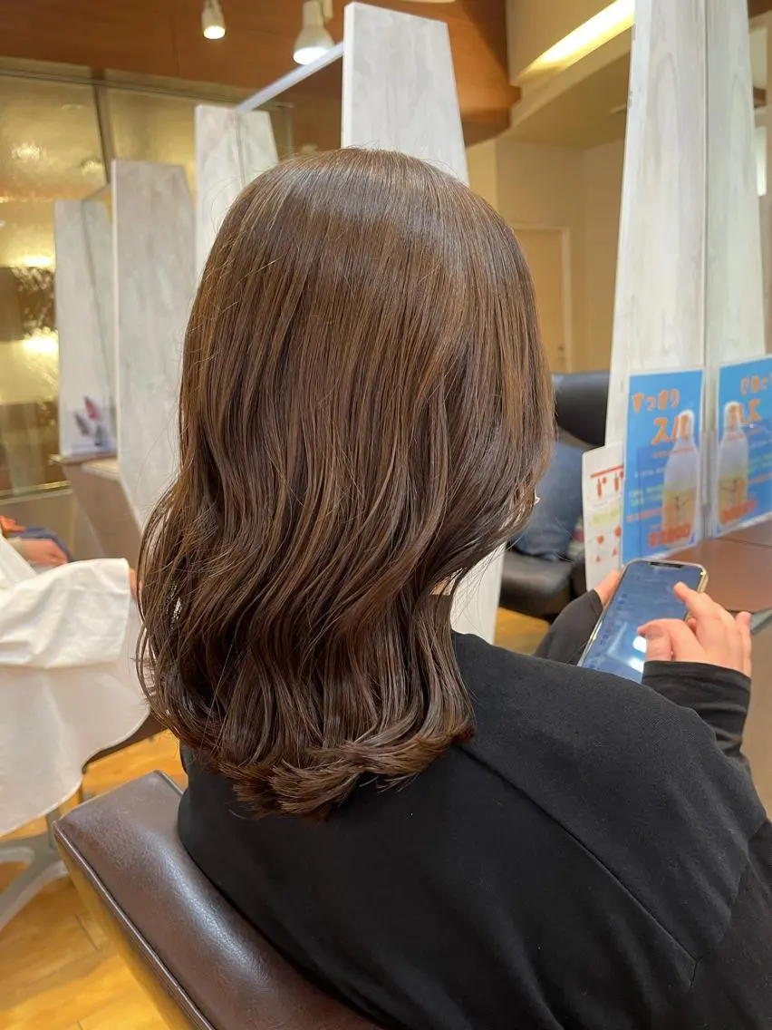 セミロング 梶谷 和希のヘアスタイル