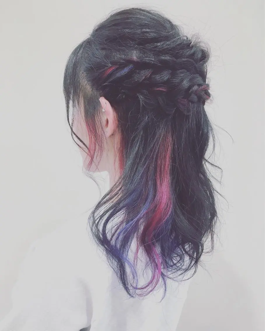 セミロング カラー ユニコーンカラー ヘアカラー トリートメント sato manamiのヘアスタイル