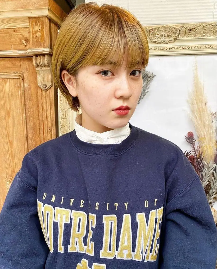 ショート カラー ヘアアレンジ ミストバング ベージュカラー ブリーチ ブロンド ケアブリーチ カット ヘアカラー 福岡似合わせレイヤー /ウルフ/ハイトーンのヘアスタイル