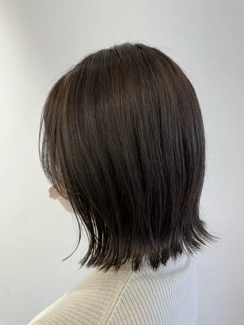 ミディアム カラー 外ハネヘア ひろせ かなのヘアスタイル