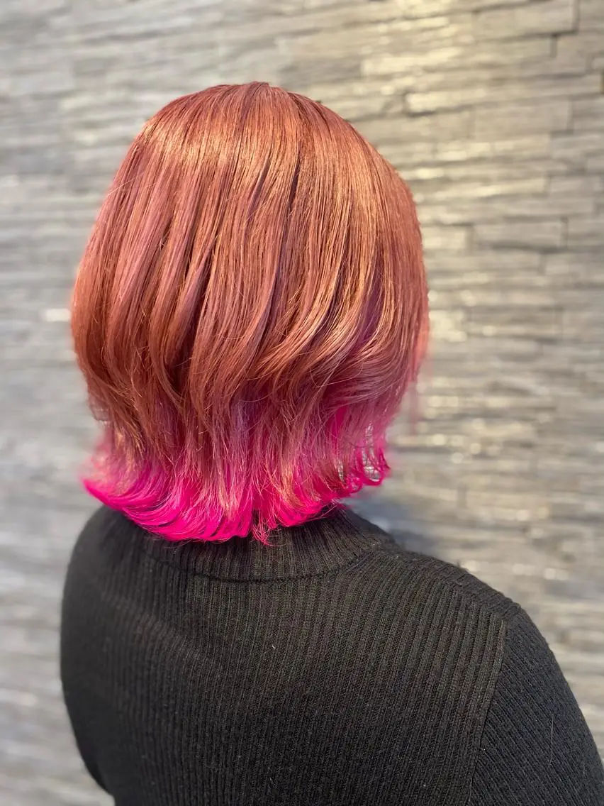 ミディアム 加藤 実穂のヘアスタイル