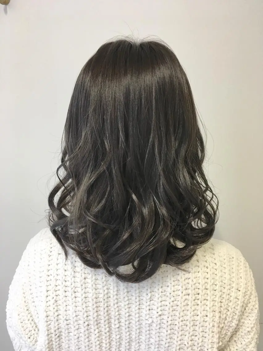 ミディアム カラー グレージュ ヘアカラー トリートメント ヘッドスパ ヘアセット yoshi ☆のヘアスタイル